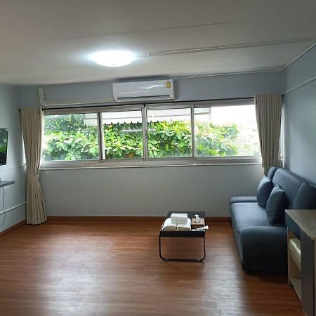Popular Condo Near Impact/Thunder Dome Pak Kret Esterno foto
